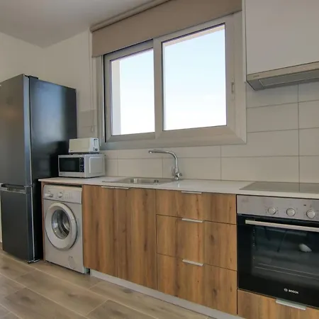 Apartment Phaedrus Living Coral Aquatic