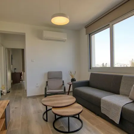 Phaedrus Living Coral Aquatic Apartment Larnaca