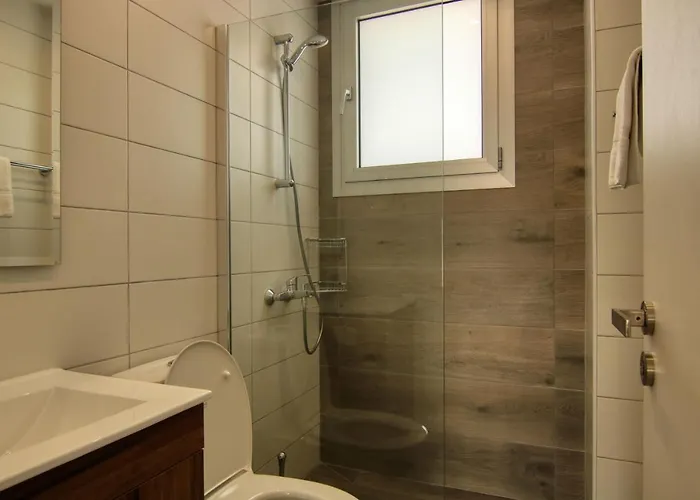 Apartment Phaedrus Living Coral Aquatic *